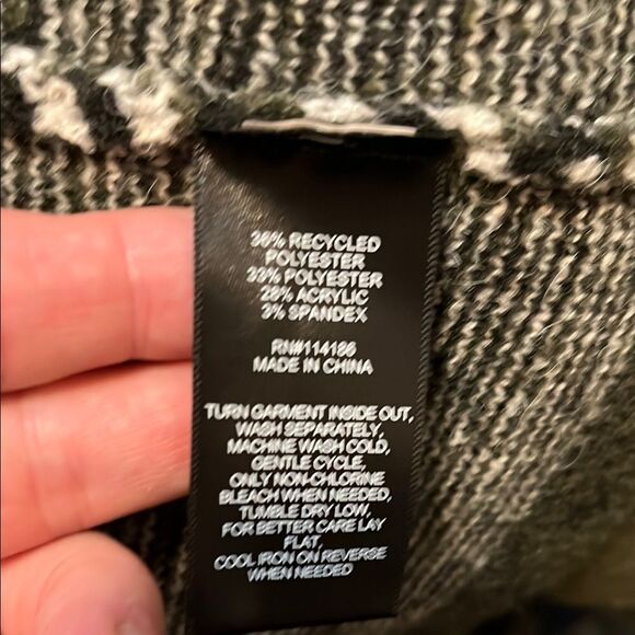 Frye Green Black Geometric Aztec Design Pockets Sweater Cardigan Boho Modern - Picture 9 of 12